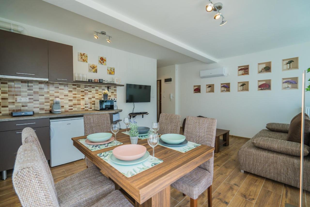 Gemini Apartments Siofok I., Iii. מראה חיצוני תמונה