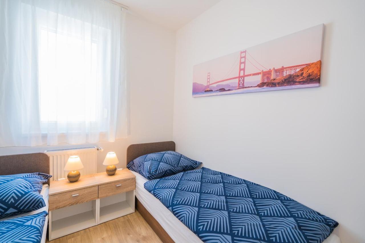 Gemini Apartments Siofok I., Iii. מראה חיצוני תמונה