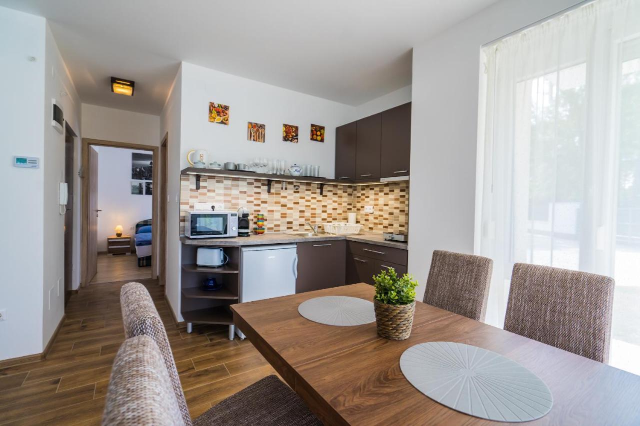 Gemini Apartments Siofok I., Iii. מראה חיצוני תמונה