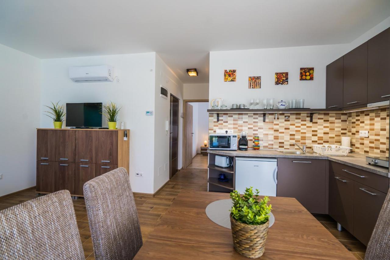 Gemini Apartments Siofok I., Iii. מראה חיצוני תמונה