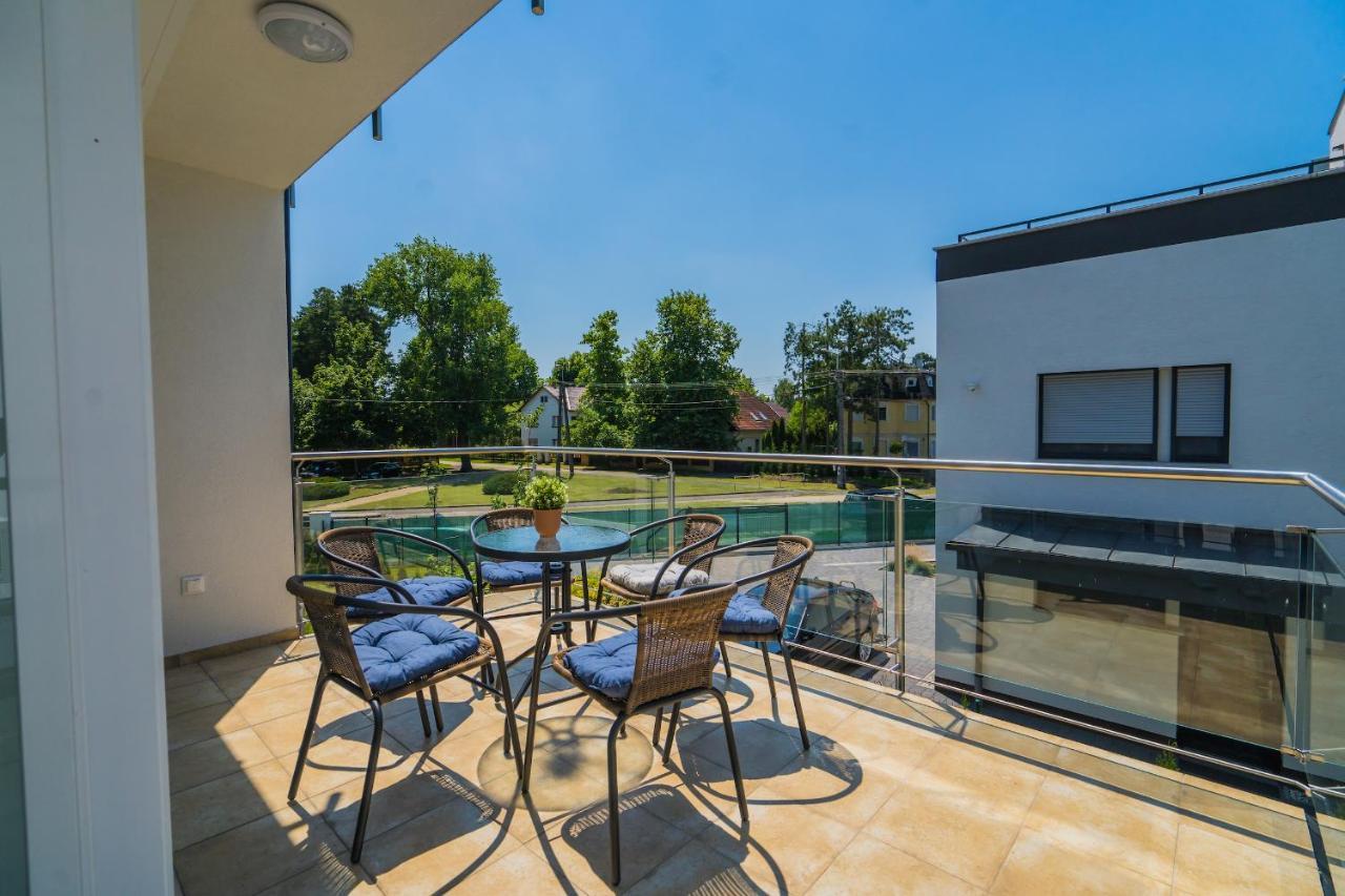 Gemini Apartments Siofok I., Iii. מראה חיצוני תמונה